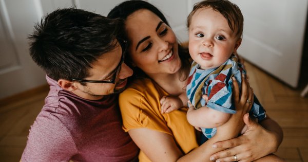 Cómo será mí hijo, agrega las letras del nombre de acuerdo con las correspondencias de la tabla siguiente y descubre las líneas principales según el nombre de la persona.