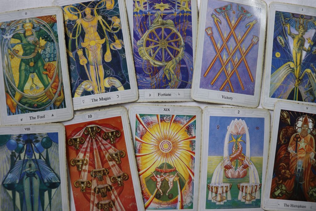 Hora del espejo 23:23 - Interpretación del Tarot